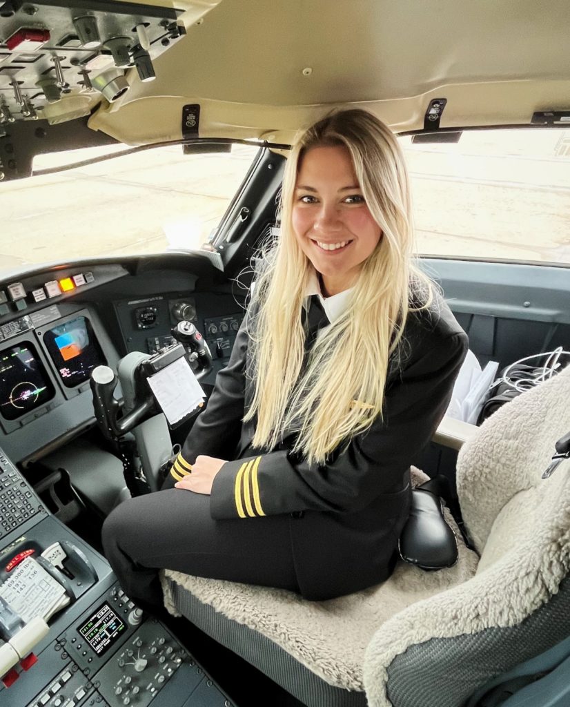 female airline first officer in CRJ200