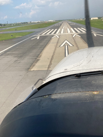 Cessna 172 landing on runway 2 at Daytona Beach Airport